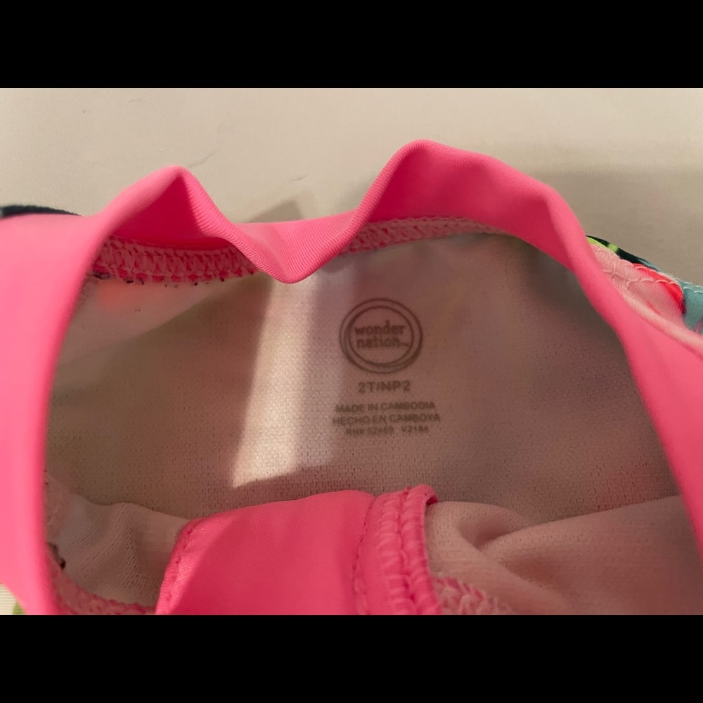 2T Bathing Suit - Picture 3 of 4